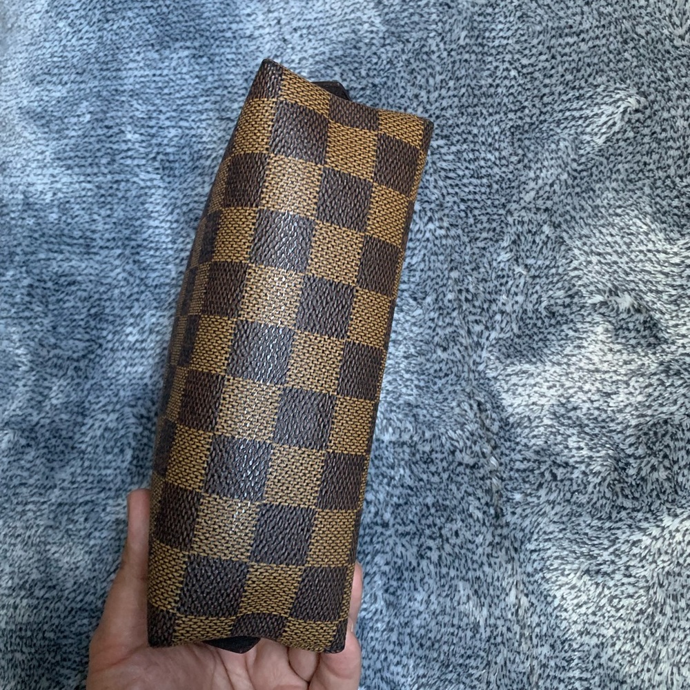 Authentic Louis Vuitton - Picture 6 of 16